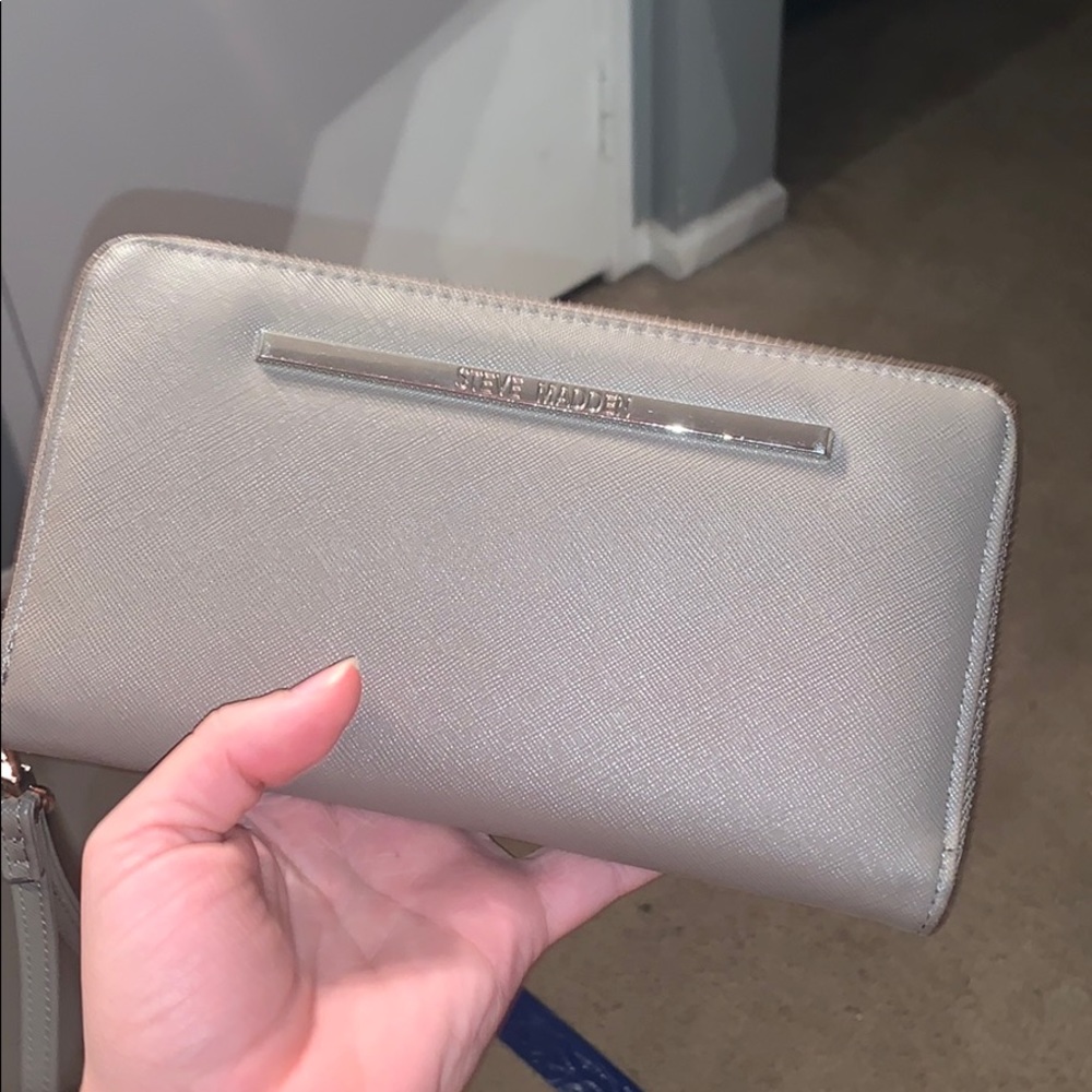 Steve Madden Wallet. Great condition. USED.